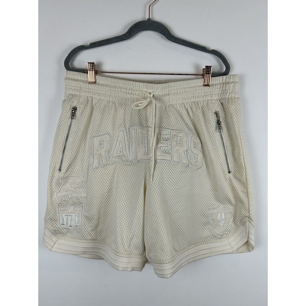 NFL Raiders Shorts All White Size Large Men's Jumbotron‎ Arch Logo